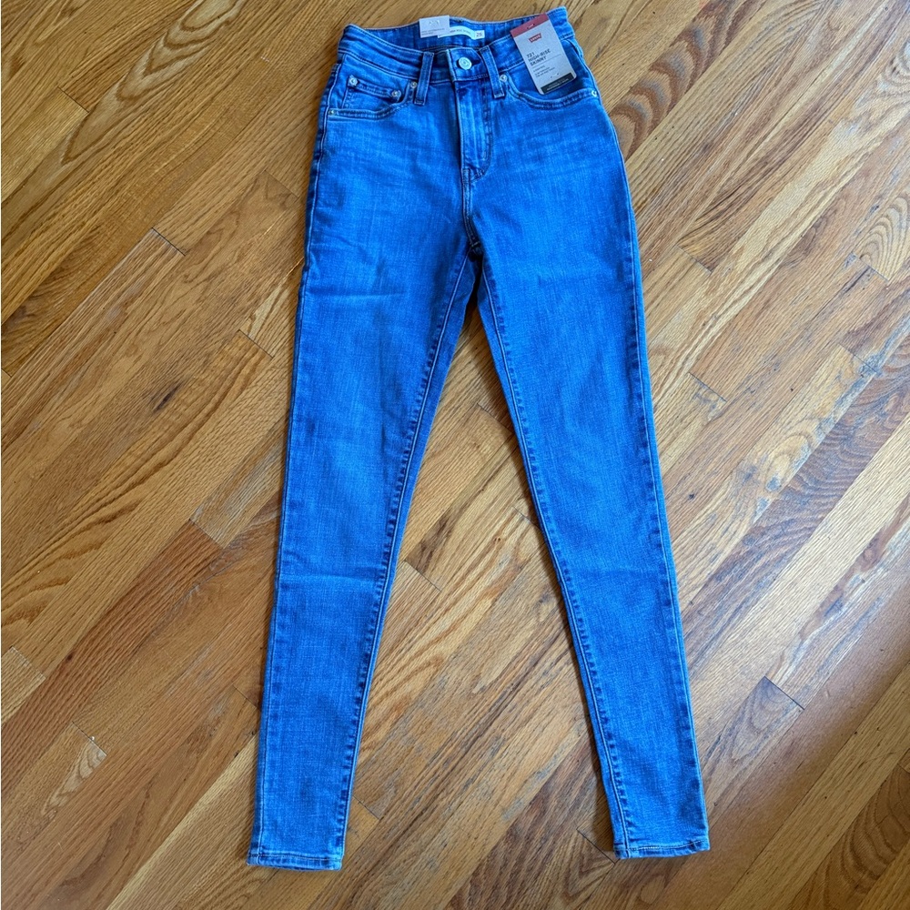 Levi's Vibrant Blue Skinny Jeans